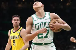 Jordan Walsh ejected, Hugo Gonzalez scuffles in Celtics’ Summer League loss to Heat