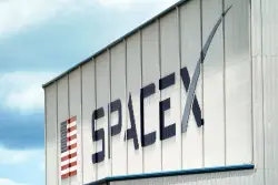 Musk’s SpaceX spends $17 billion to acquire spectrum licenses from EchoStar